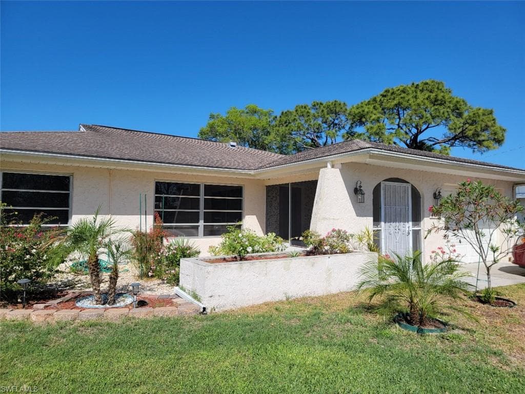 700 Bayard ST PORT CHARLOTTE, FL 33948