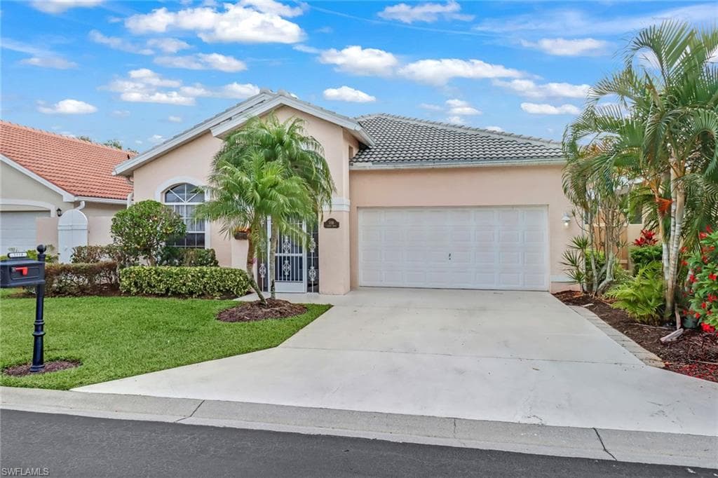 1118 Jardin DR NAPLES, FL 34104