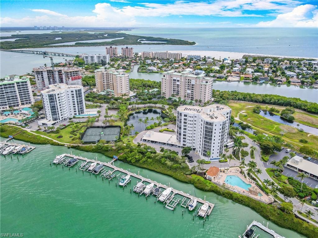 4191 Bay Beach LN 282 FORT MYERS BEACH, FL 33931
