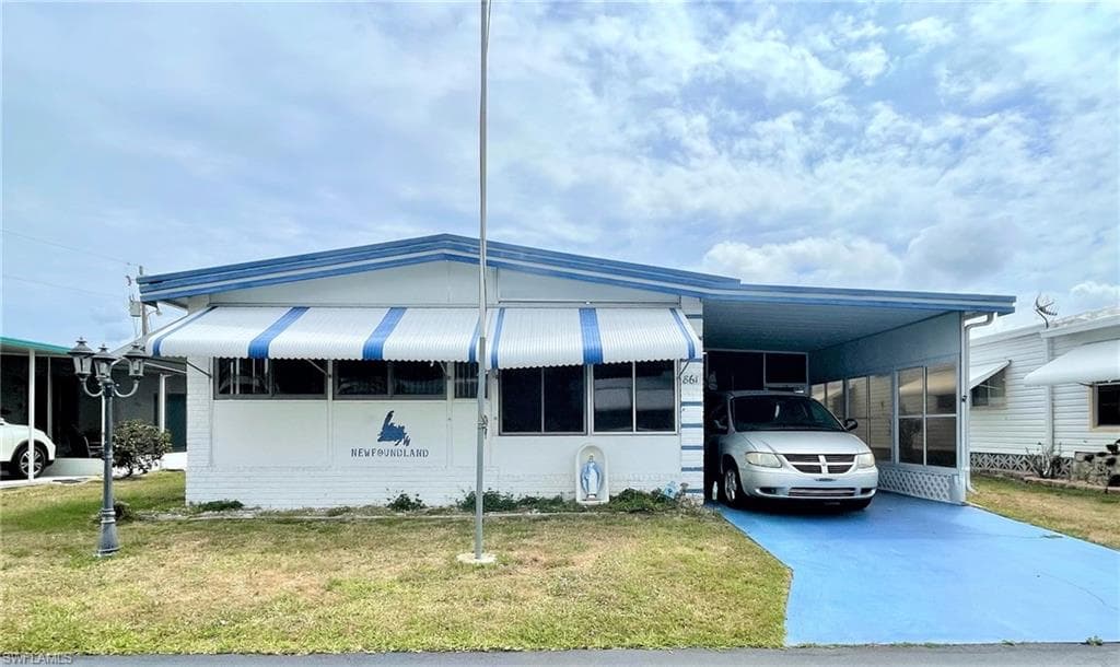 861 Moonlight DR NORTH FORT MYERS, FL 33917