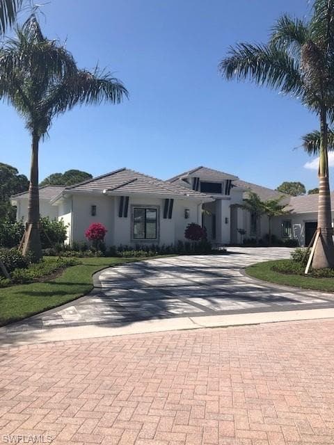 359 Warwick WAY NAPLES, FL 34110