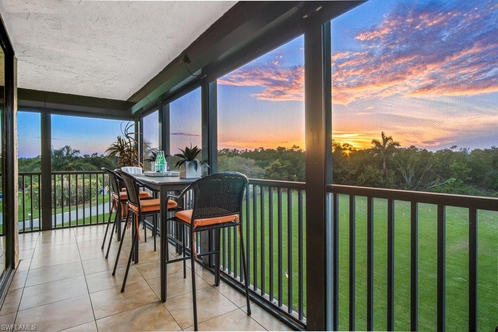 11 Bluebill AVE 202 NAPLES, FL 34108