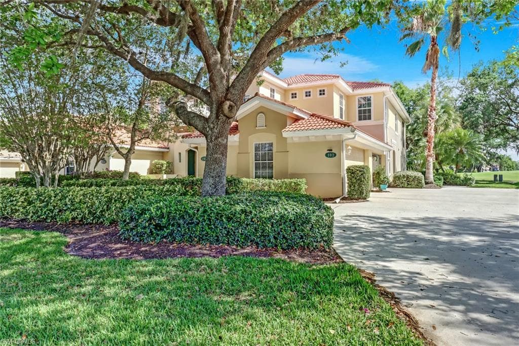 12040 Brassie BEND D FORT MYERS, FL 33913