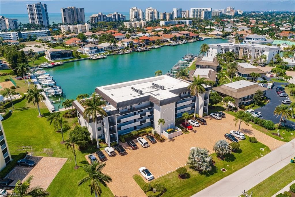 910 Huron CT 103 MARCO ISLAND, FL 34145
