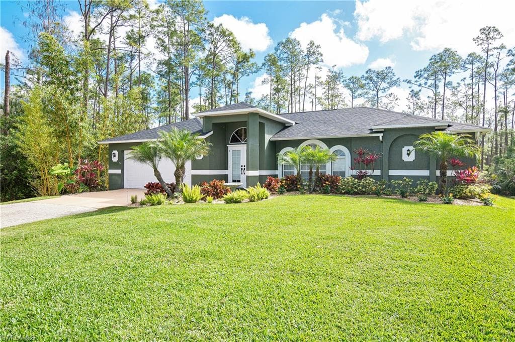 670 Desoto BLVD N NAPLES, FL 34120
