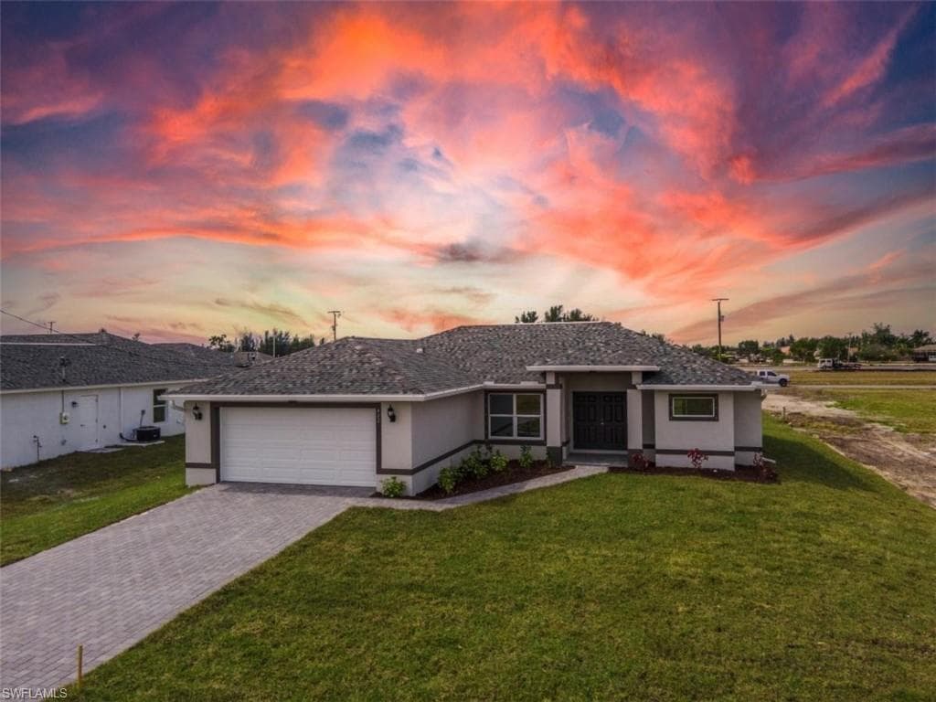 352 NE 26th ST CAPE CORAL, FL 33909