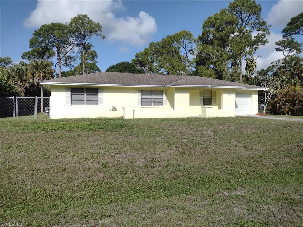 109 Robert AVE LEHIGH ACRES, FL 33936