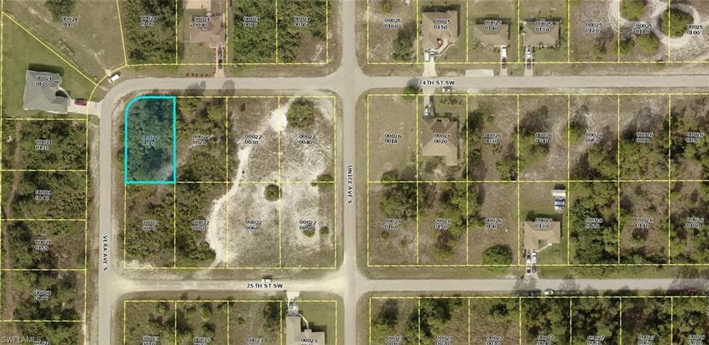 3607 24th ST SW LEHIGH ACRES, FL 33976
