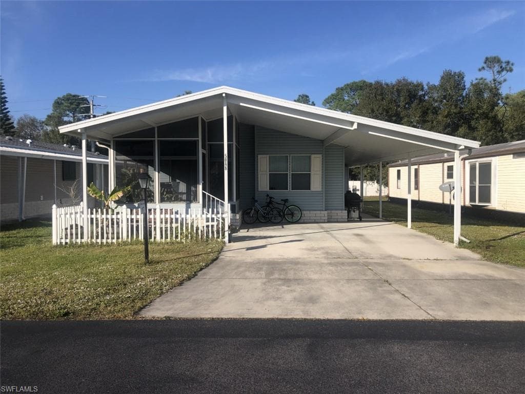 5048 Fiddleleaf DR FORT MYERS, FL 33905
