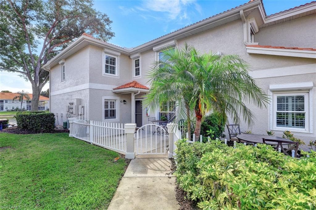 7466 Jacaranda Park RD U-101 NAPLES, FL 34109