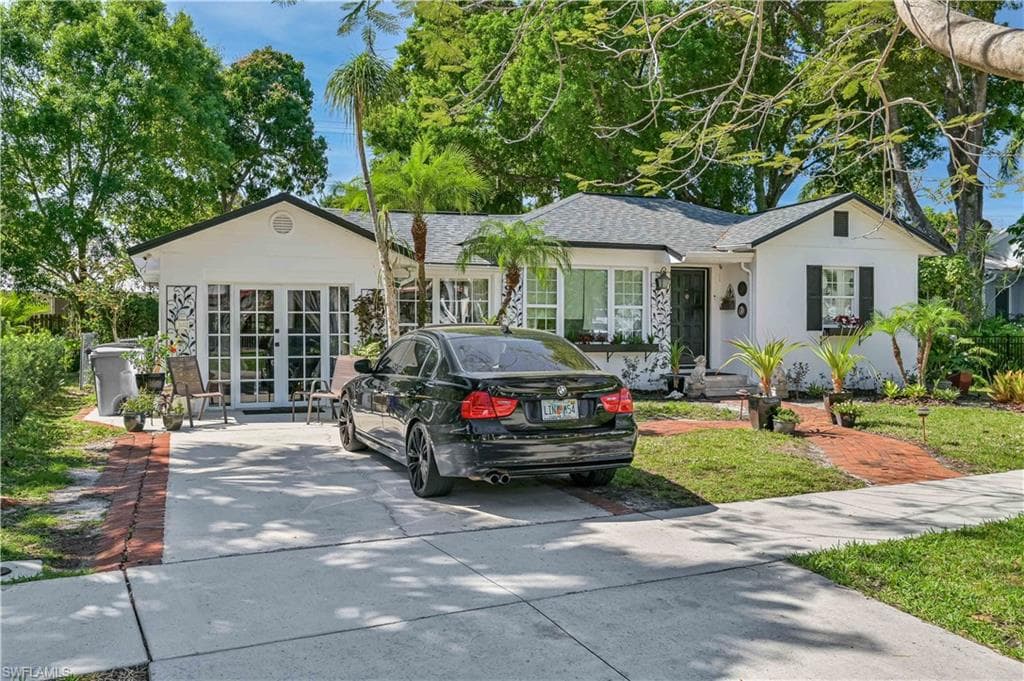 1338 Alcazar AVE FORT MYERS, FL 33901