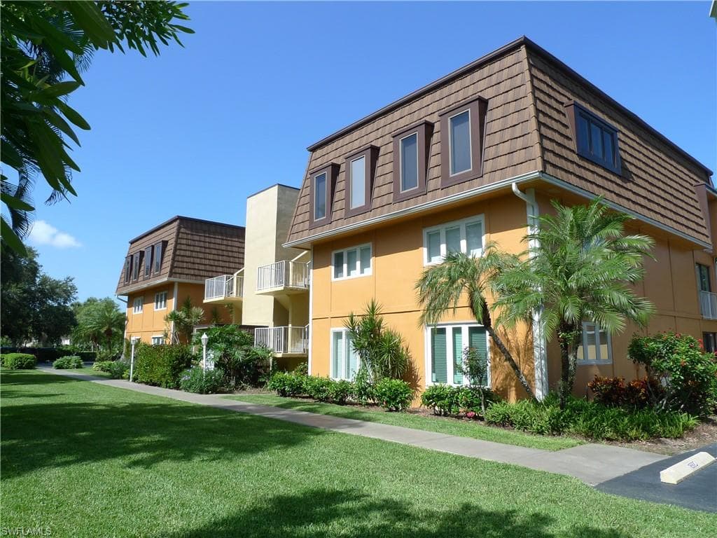 1840 Bald Eagle DR A NAPLES, FL 34105