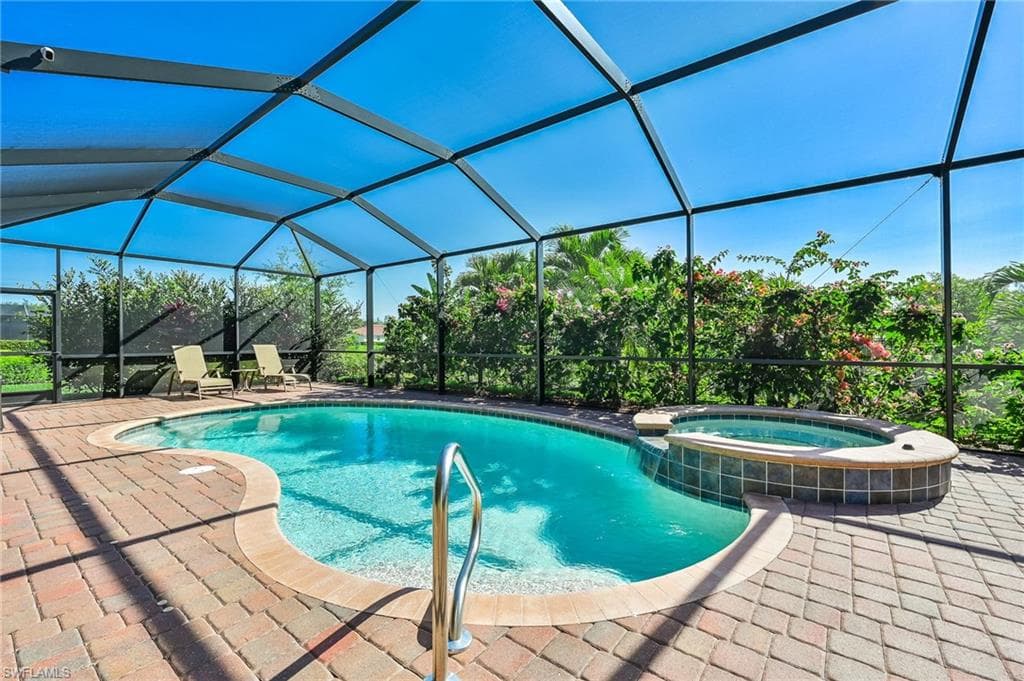 2094 Satsuma LN NAPLES, FL 34120