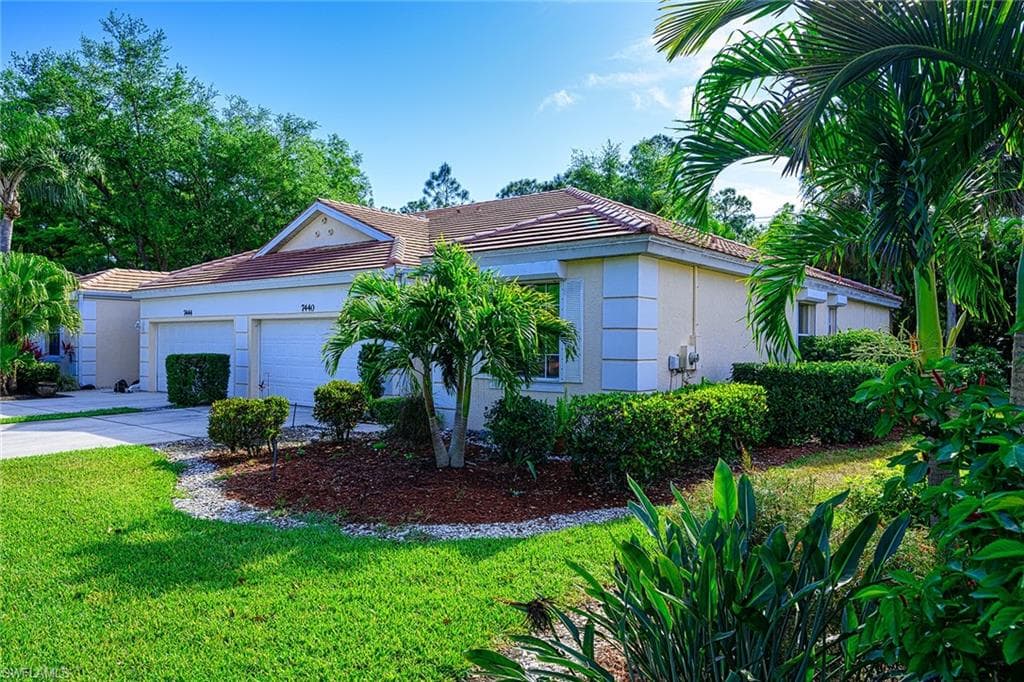 7440 Berkshire Pines DR NAPLES, FL 34104