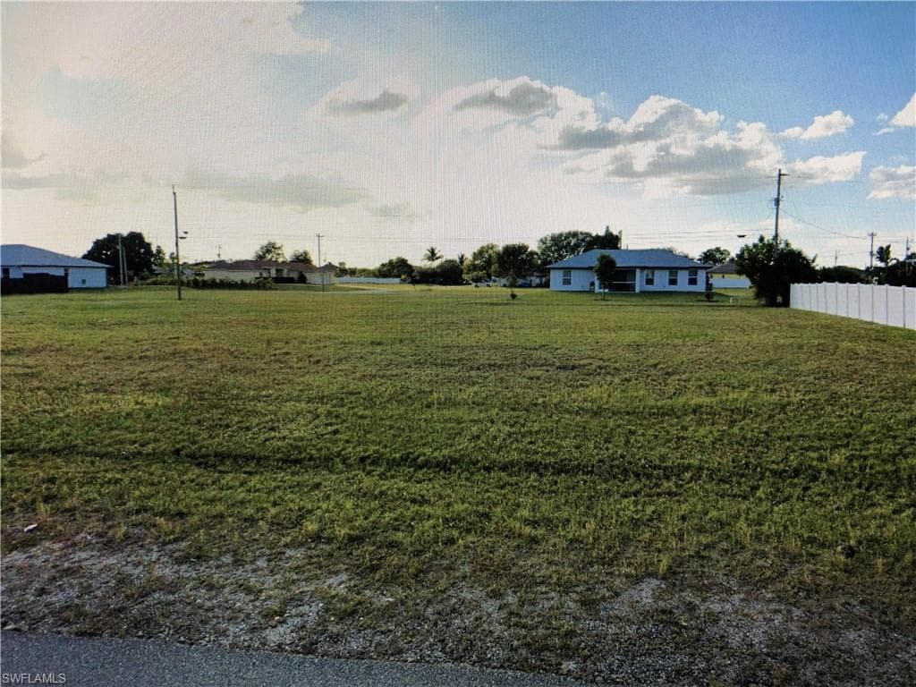 1410 4th PL CAPE CORAL, FL 33909
