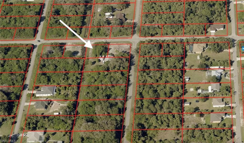 303 W 6th ST LEHIGH ACRES, FL 33972