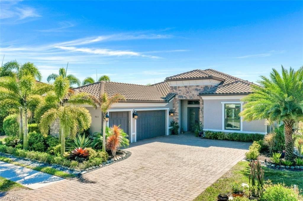 8611 Cavano ST NAPLES, FL 34119