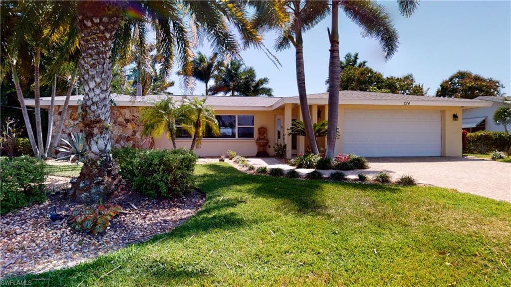 734 SE 43rd ST CAPE CORAL, FL 33904