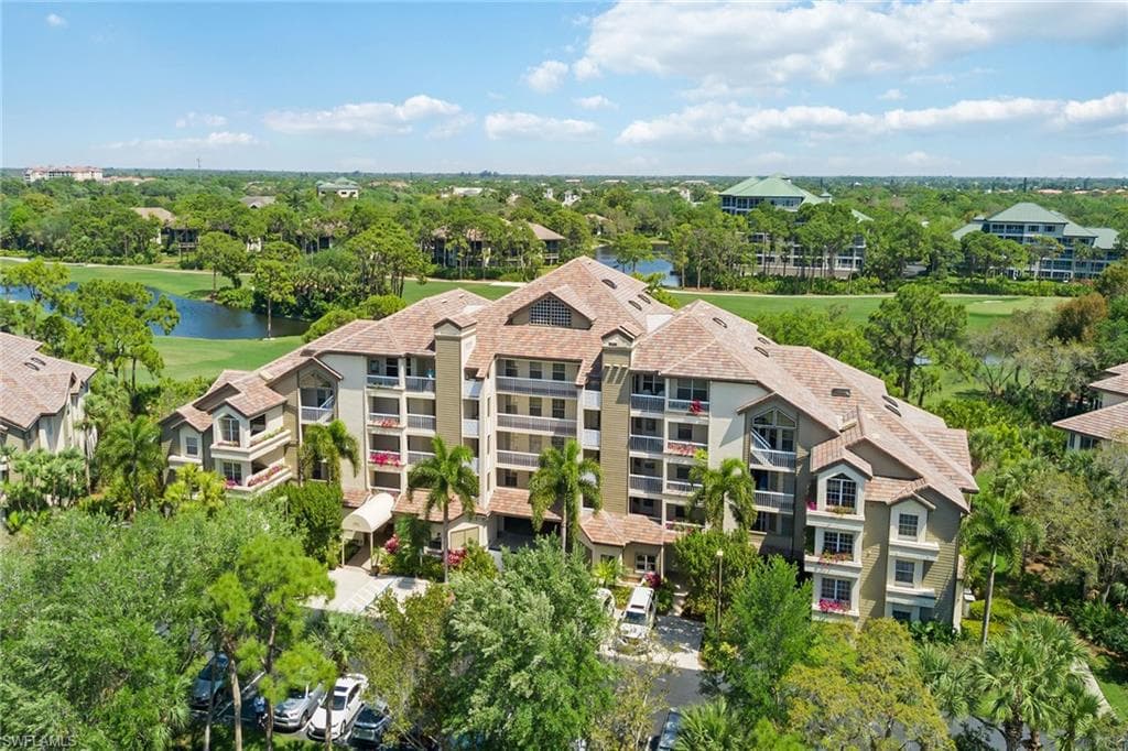 26920 Wedgewood DR 206 BONITA SPRINGS, FL 34134