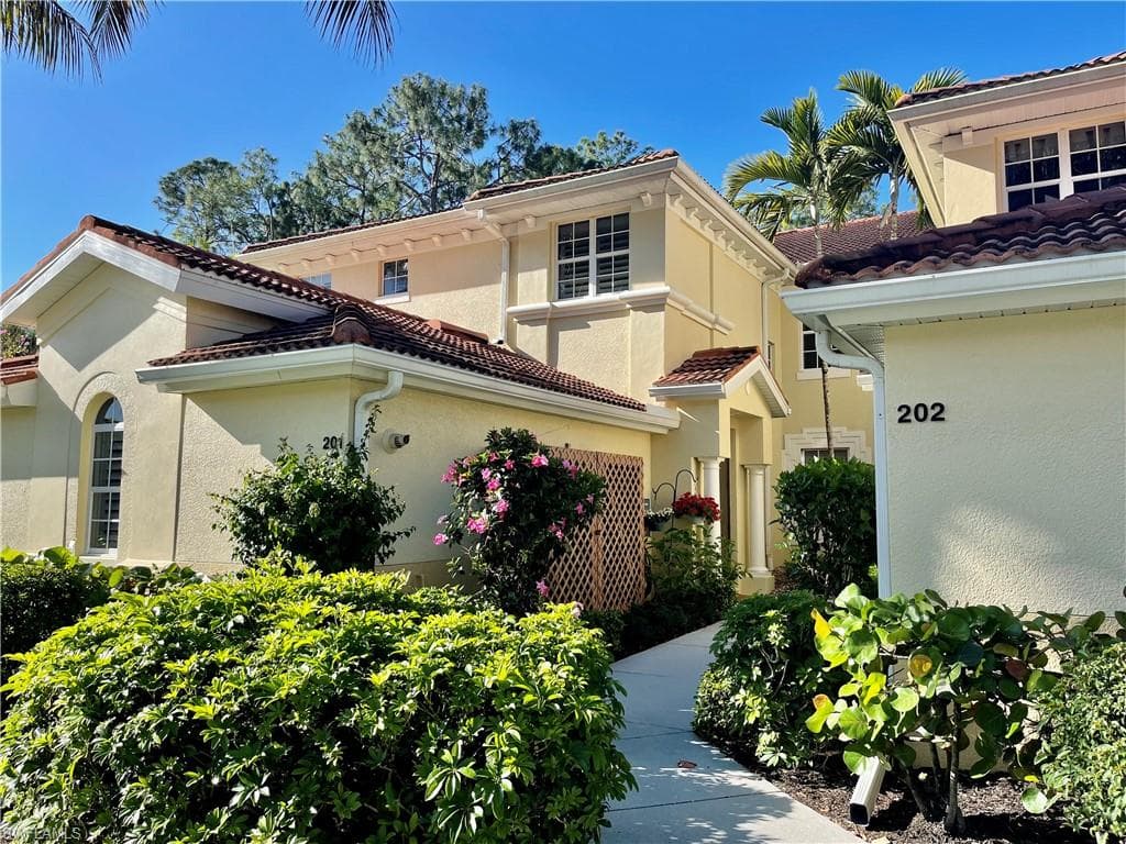 2011 Tarpon Bay DR N 201 NAPLES, FL 34119