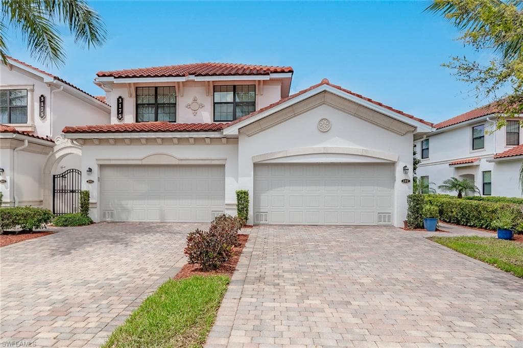 3175 Serena LN 102 NAPLES, FL 34114