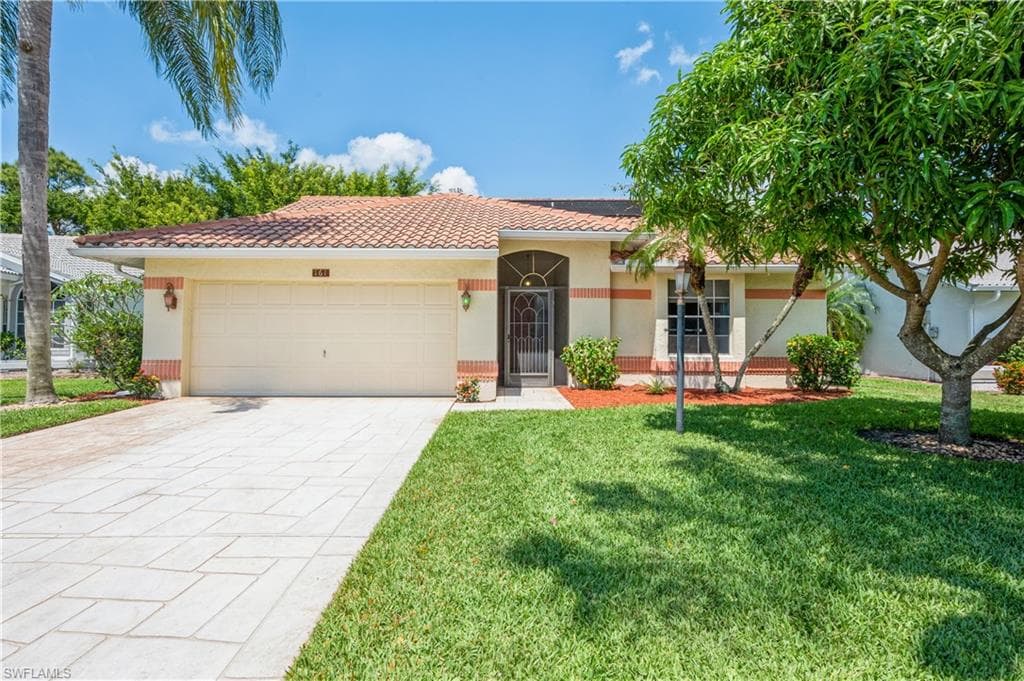 161 Saint James WAY NAPLES, FL 34104