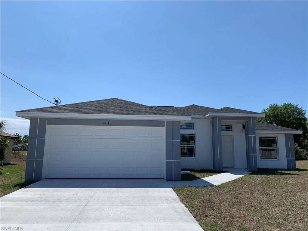 3811 33rd ST SW LEHIGH ACRES, FL 33976