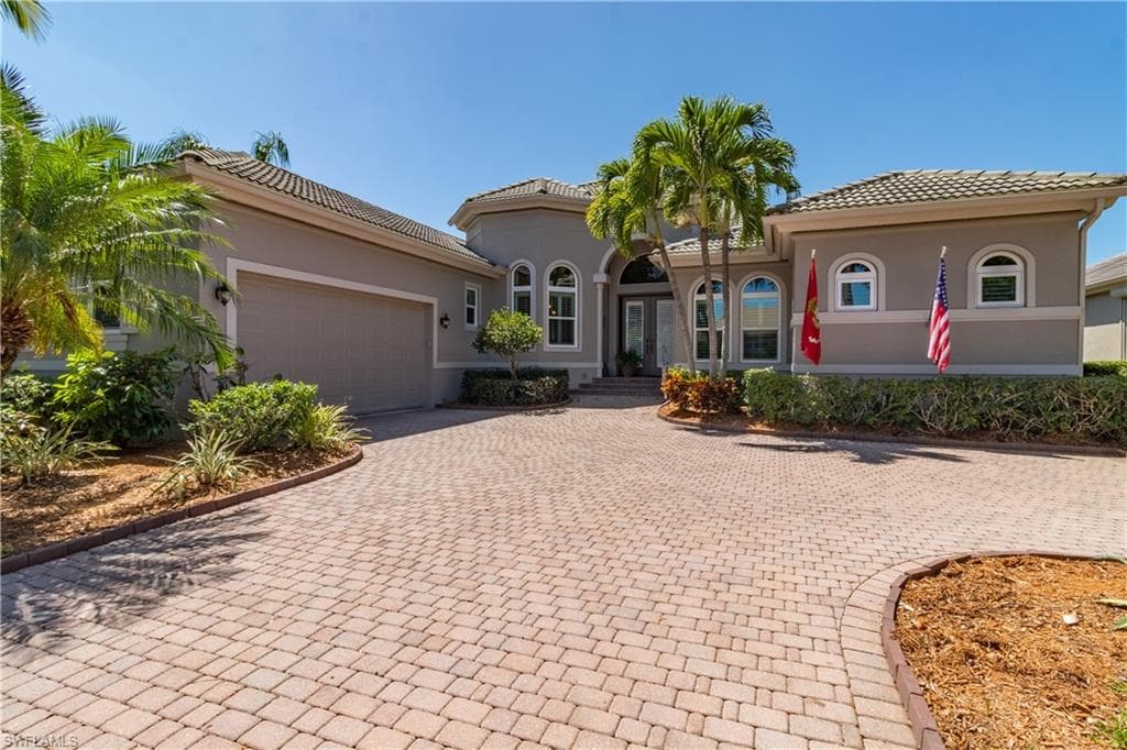 8803 New Castle DR FORT MYERS, FL 33908