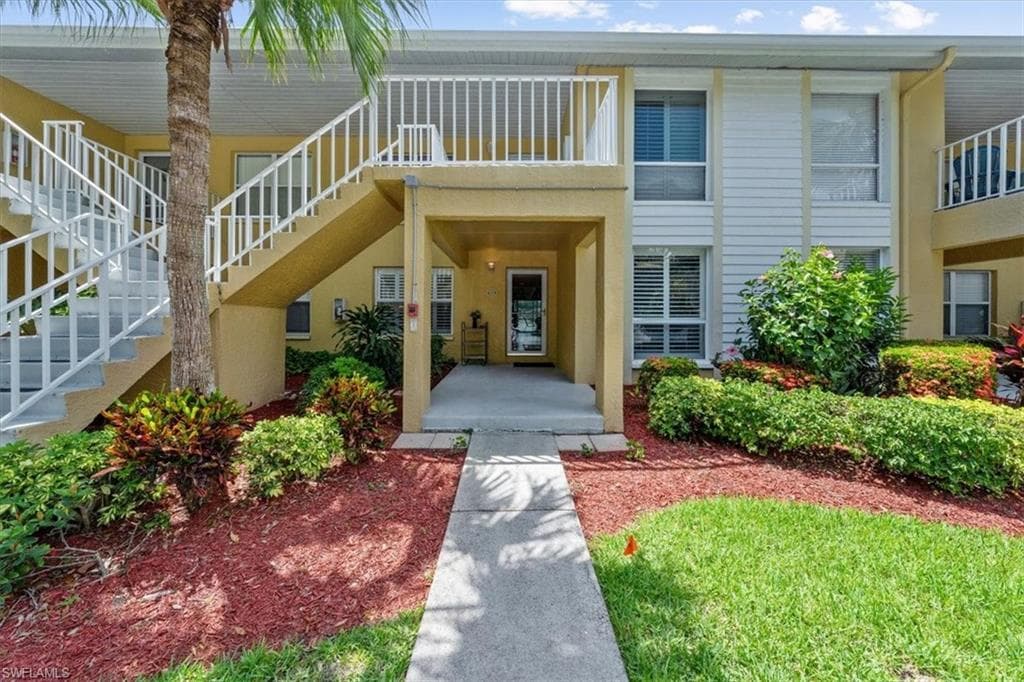1250 Yessica Ann CIR W E-102 NAPLES, FL 34110