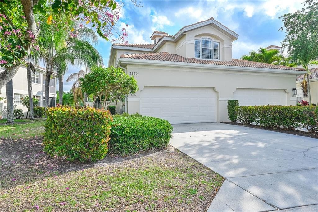 3290 Twilight LN 6102 NAPLES, FL 34109