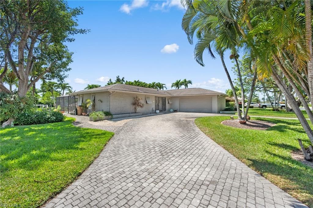 1138 Lucerne AVE