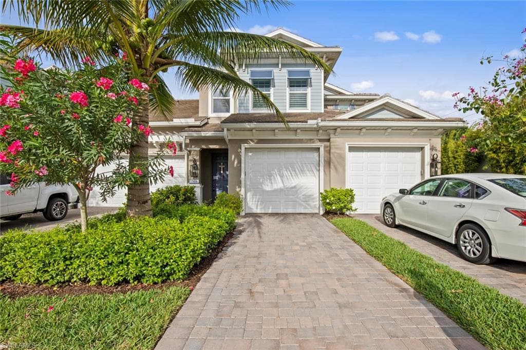 2335 SAWYERS HILL RD 508 NAPLES, FL 34120