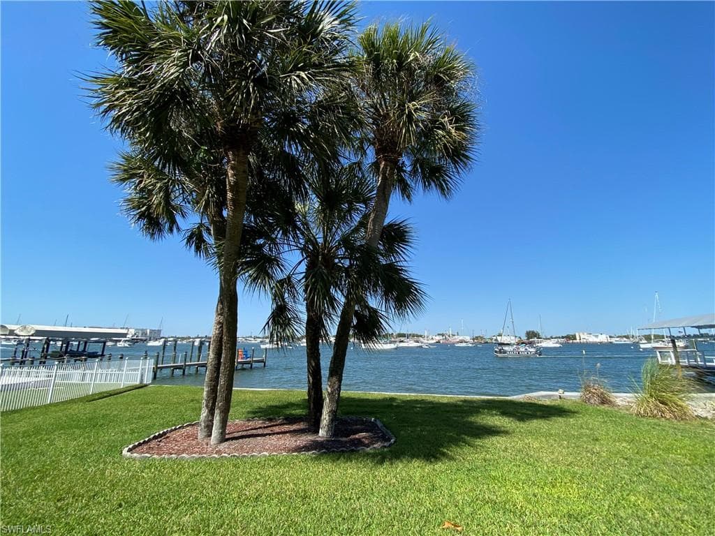 295 Ostego DR FORT MYERS BEACH, FL 33931