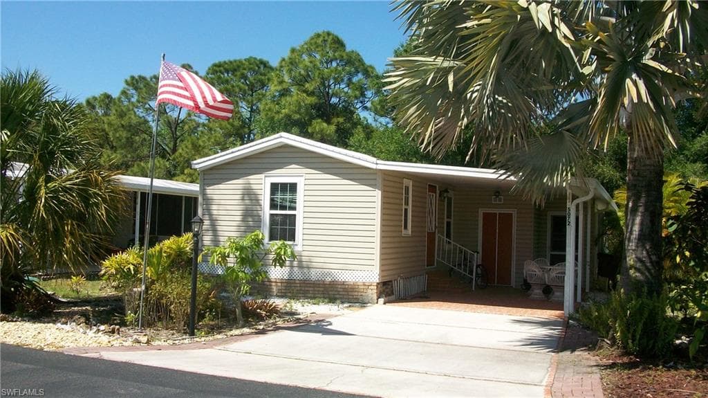 5072 Fiddleleaf DR FORT MYERS, FL 33905