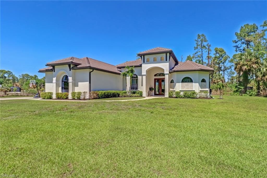3985 8th AVE NE NAPLES, FL 34120