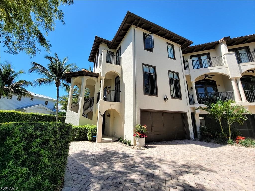 1008 7th ST S B-1 NAPLES, FL 34102