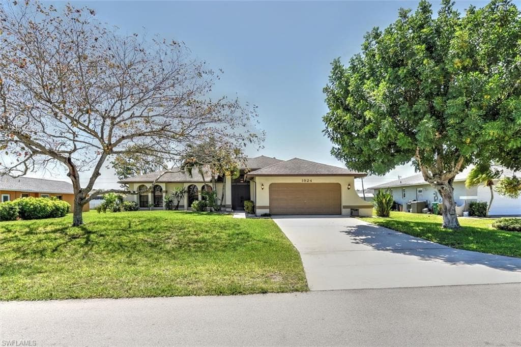 1924 SE 1st ST CAPE CORAL, FL 33990