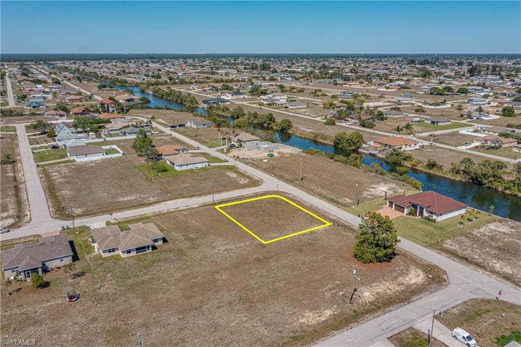 920 NW 17th ST CAPE CORAL, FL 33993