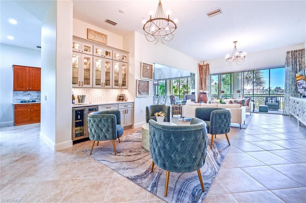 3053 Aviamar CIR 8-201 NAPLES, FL 34114