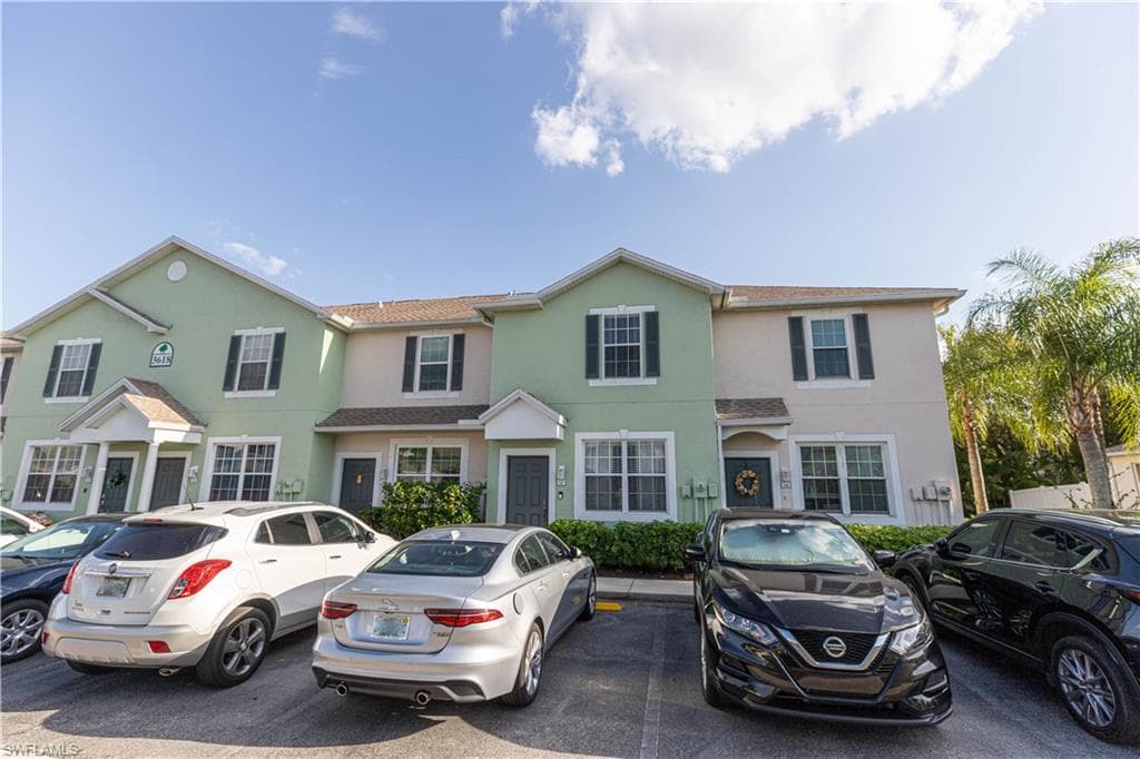 3618 Pine Oak CIR 107 FORT MYERS, FL 33916