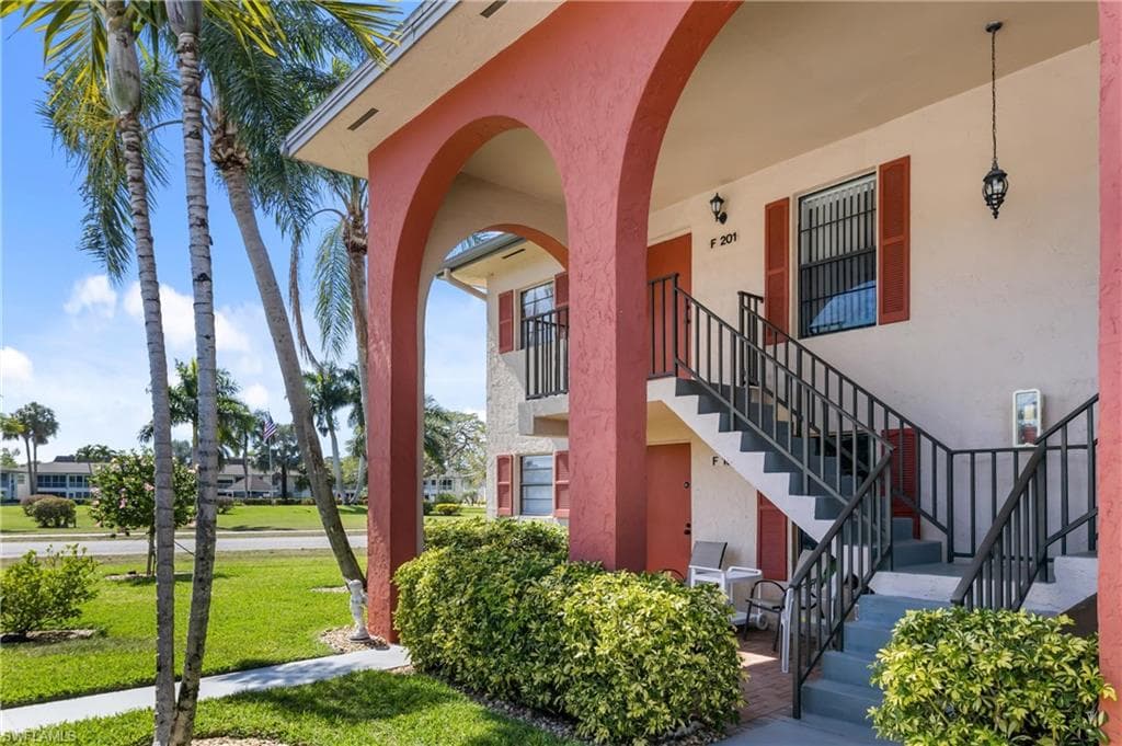344 Charlemagne BLVD F201 NAPLES, FL 34112