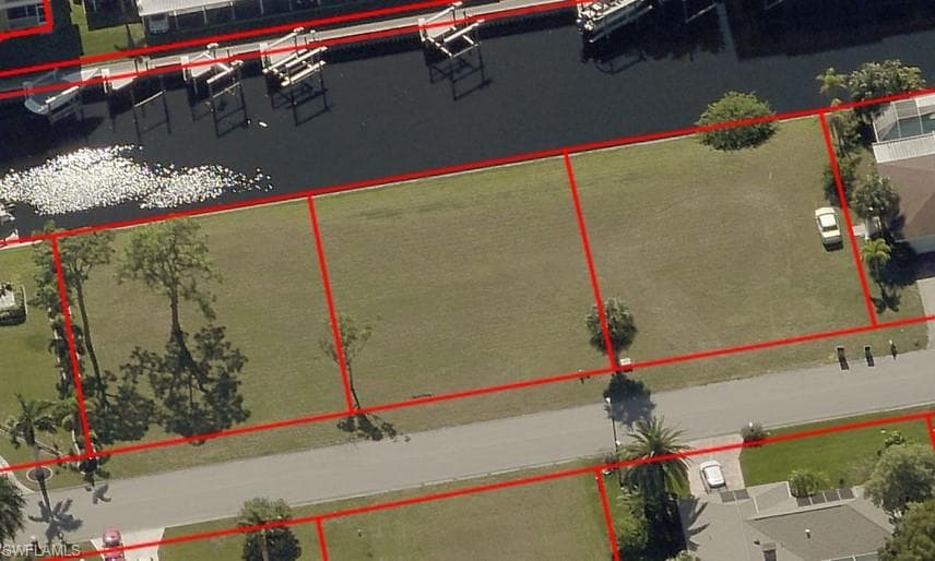 2004 Ottersrest LN CAPE CORAL, FL 33990