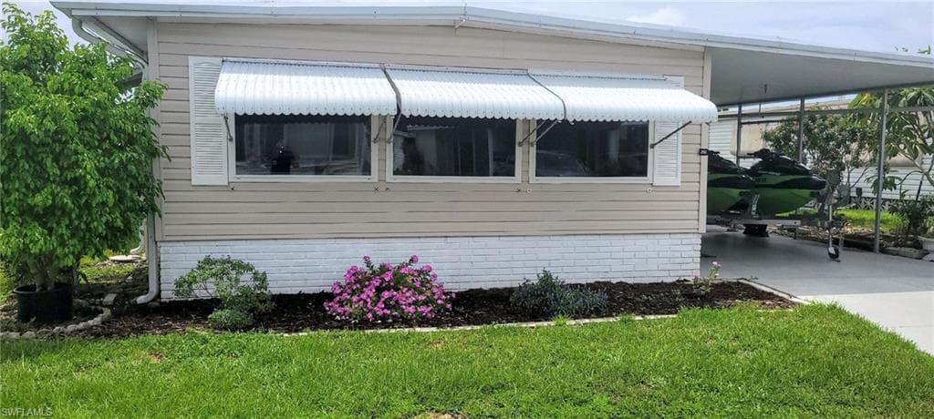 261 Hamlin DR FORT MYERS, FL 33905