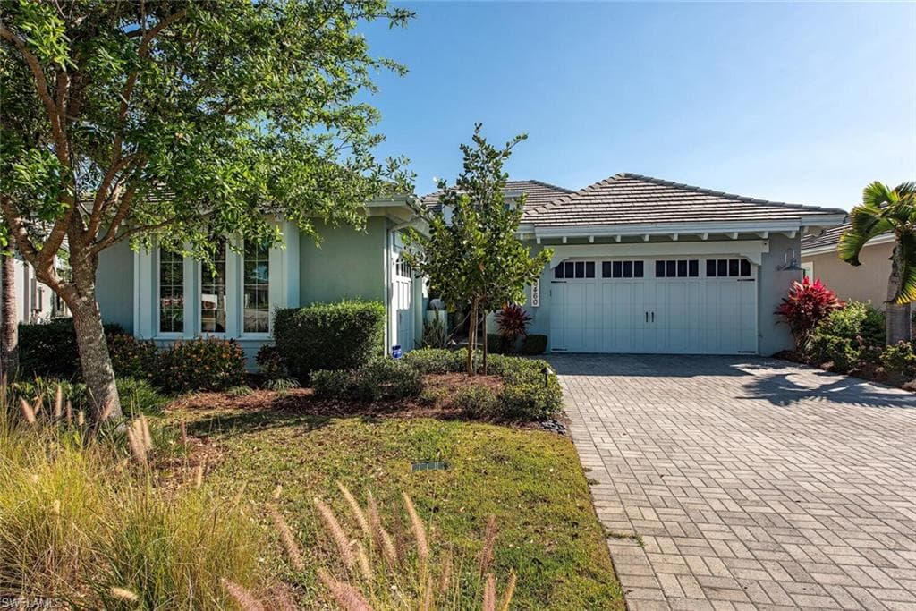 6460 PEMBROKE WAY NAPLES, FL 34113