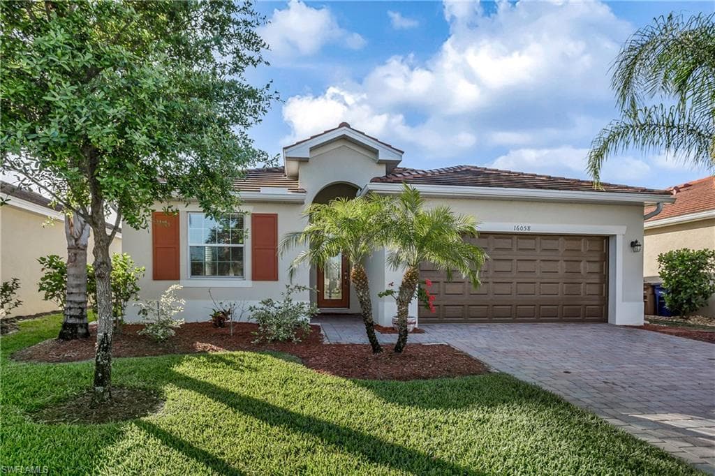16058 Mistflower DR ALVA, FL 33920