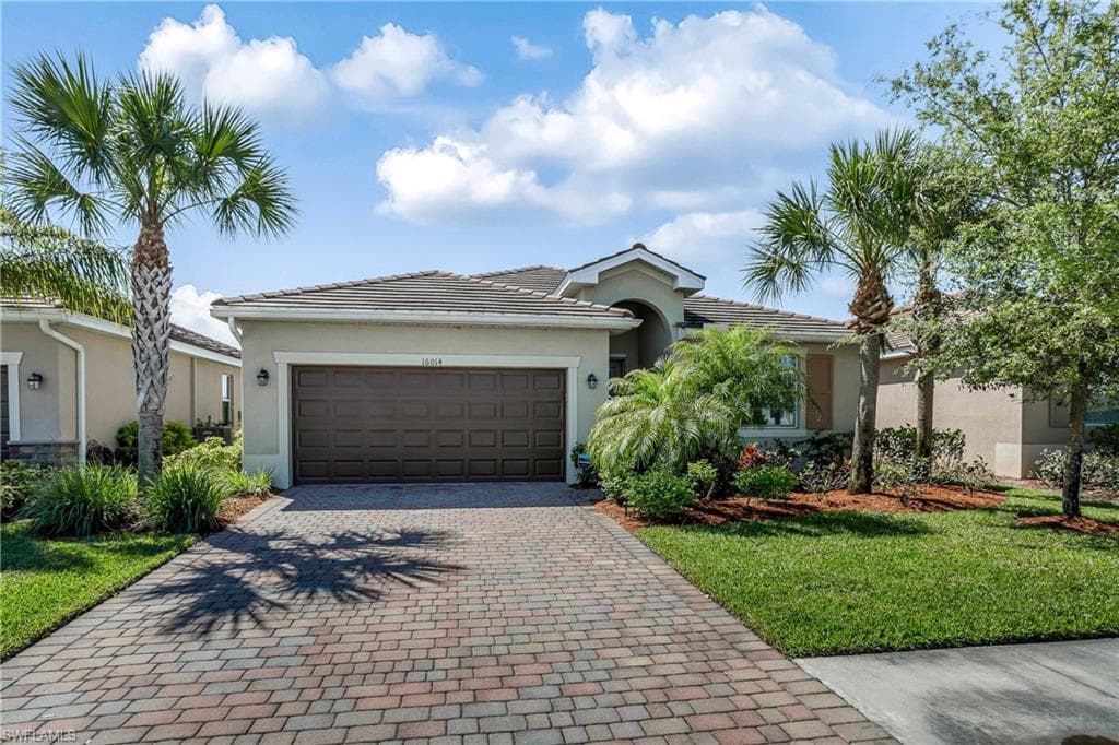 16014 Mistflower DR ALVA, FL 33920