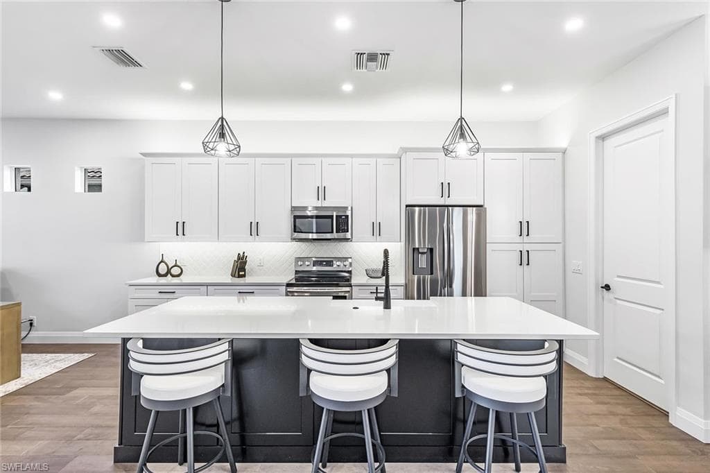 16197 Parque LN NAPLES, FL 34110