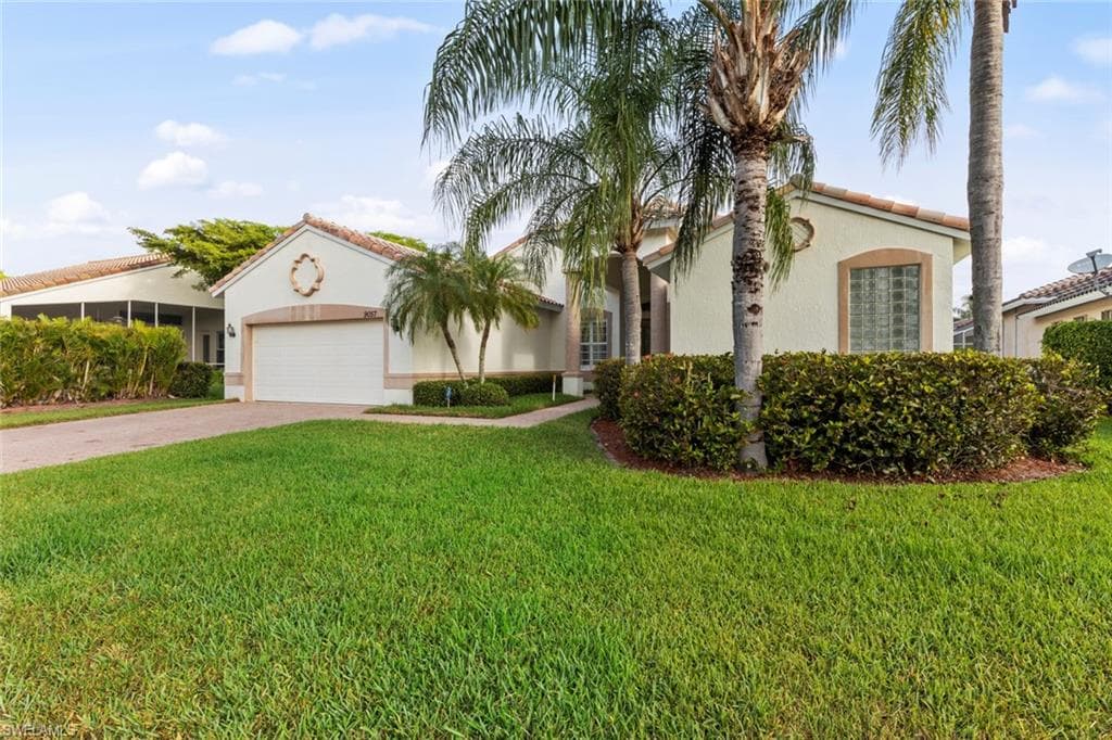 9057 Whitfield DR ESTERO, FL 33928