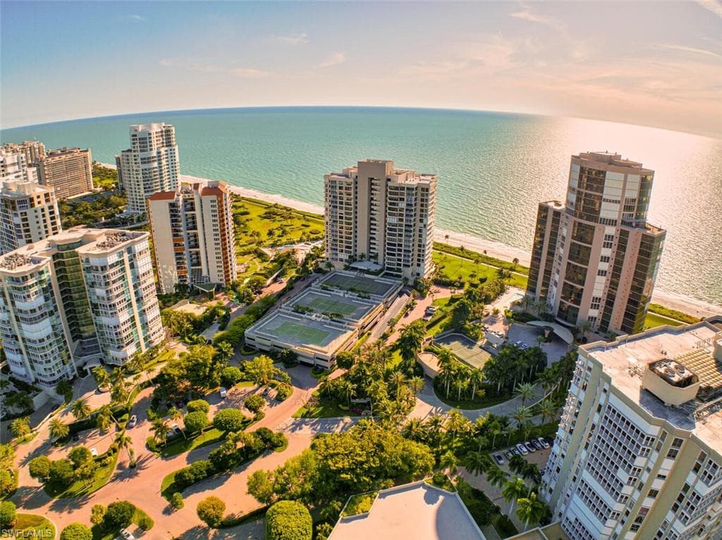 4301 Gulf Shore BLVD N 1901 NAPLES, FL 34103