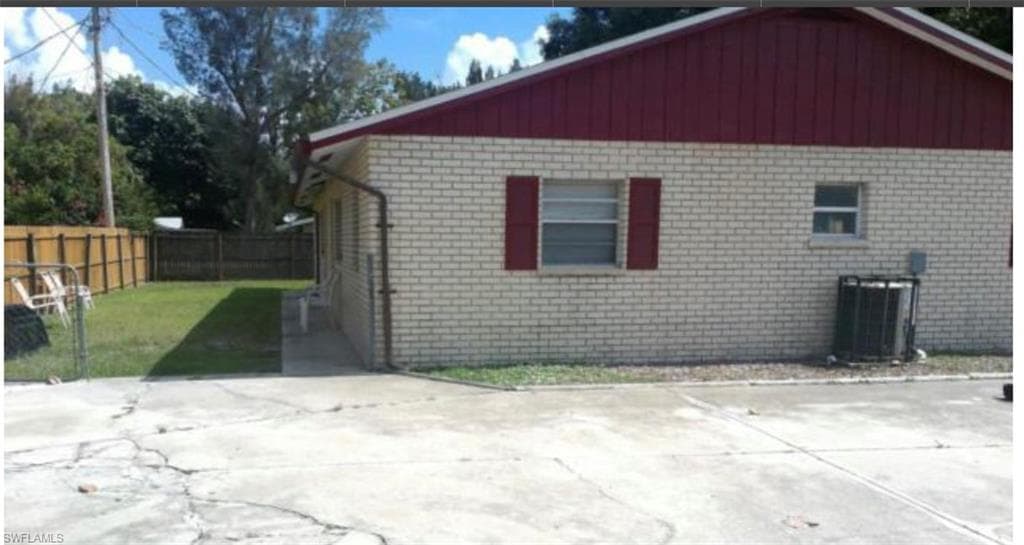 273 Hubbard AVE NORTH FORT MYERS, FL 33917